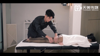 Massage Yoni Trung Quốc đầy dâm dục.